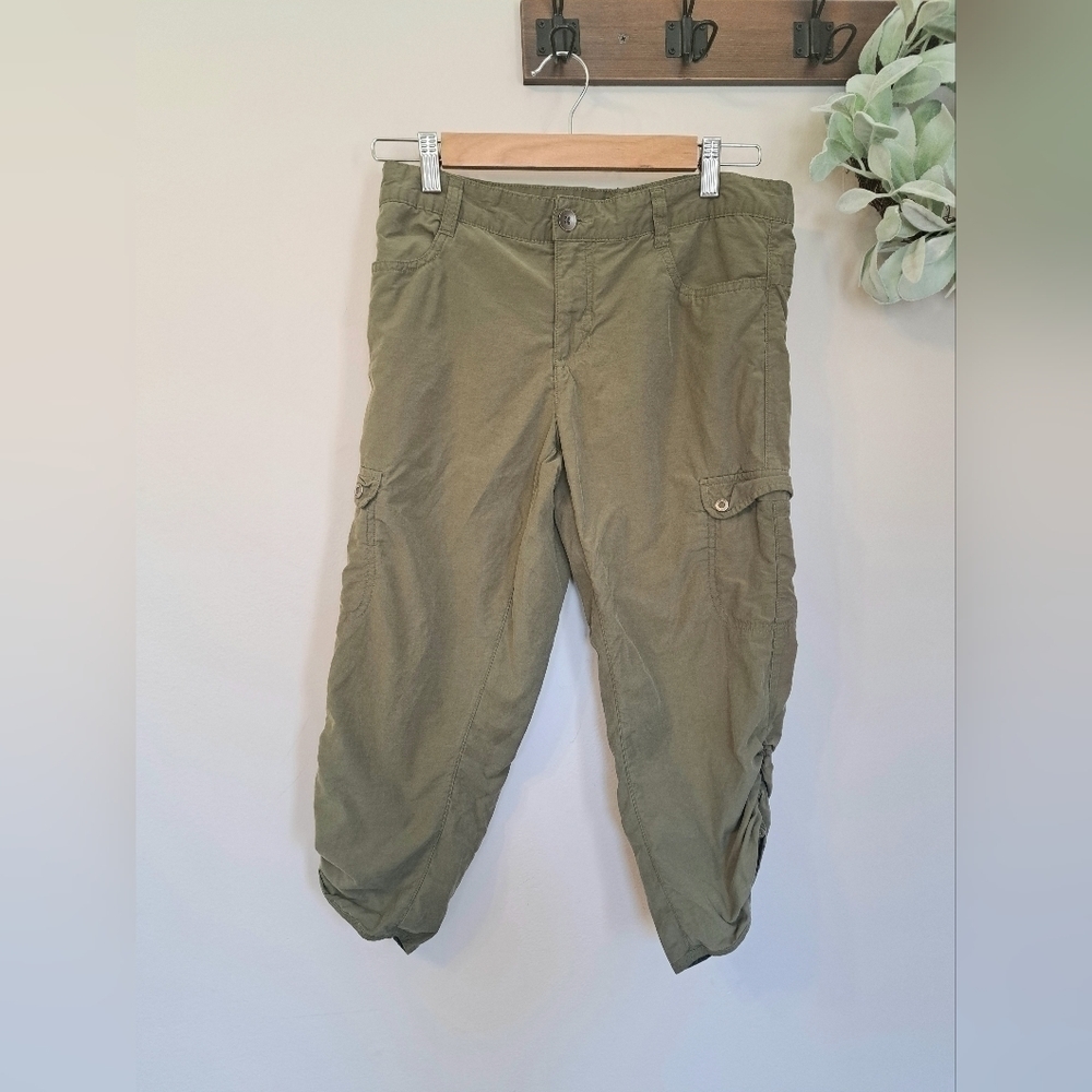 Woolrich Khaki Military Green Ruched Hiking Outdoor Capri Cargo Pants Size 6